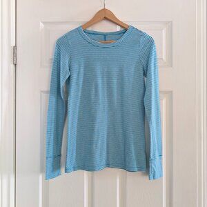 Gap Featherweight long sleeve T shirt blue striped size XS